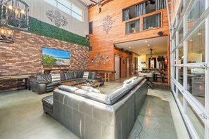 TV, stereo, offices - Bamboo Loft 6BR: Sleeps 24 in Downtown SAN (San Diego)