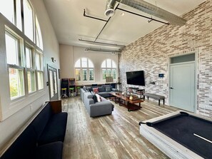 TV, books, stereo, offices