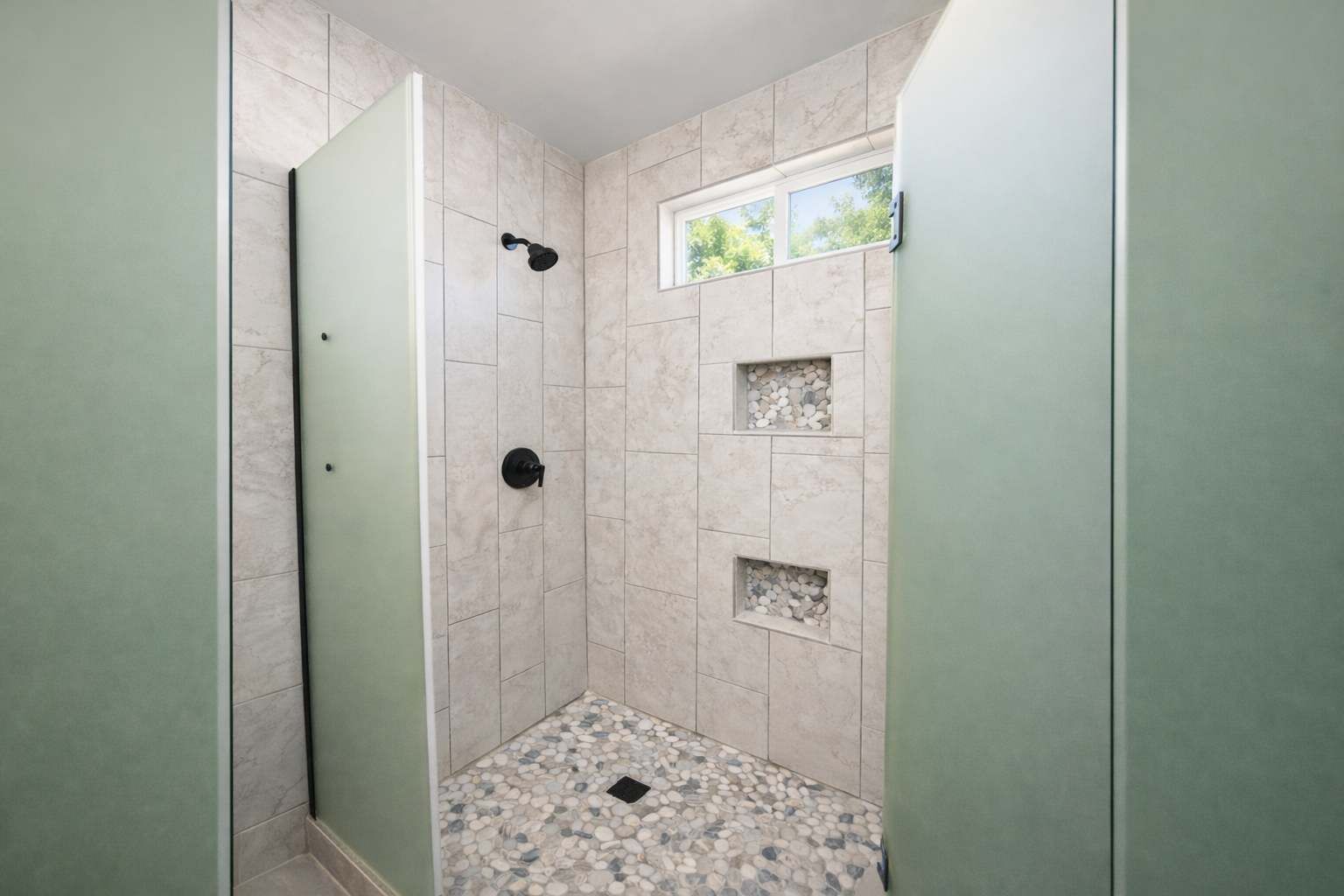 Bathtub, hair dryer, towels