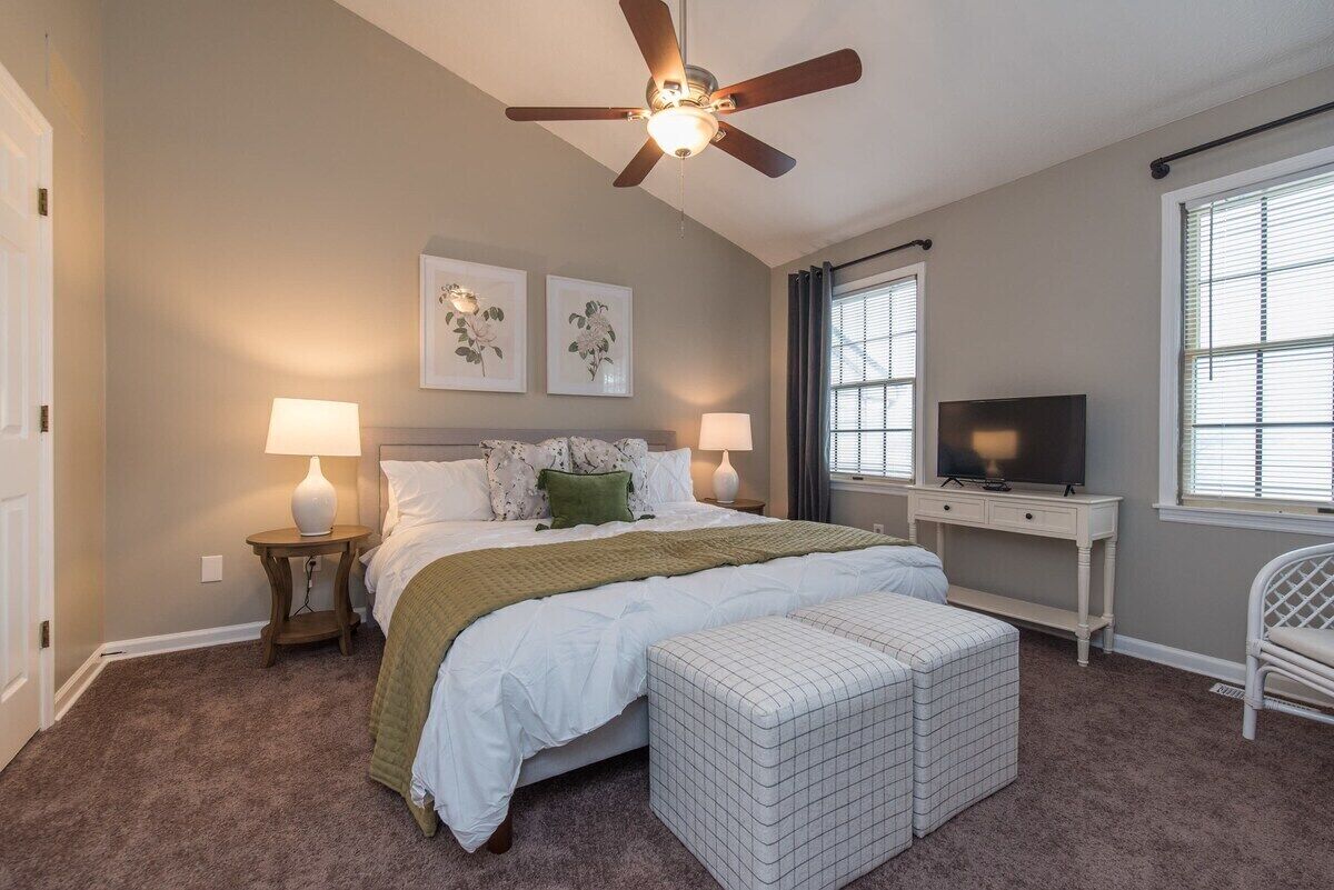 Arlington's Oasis is a Charming Townhuse located in Paris Kentucky