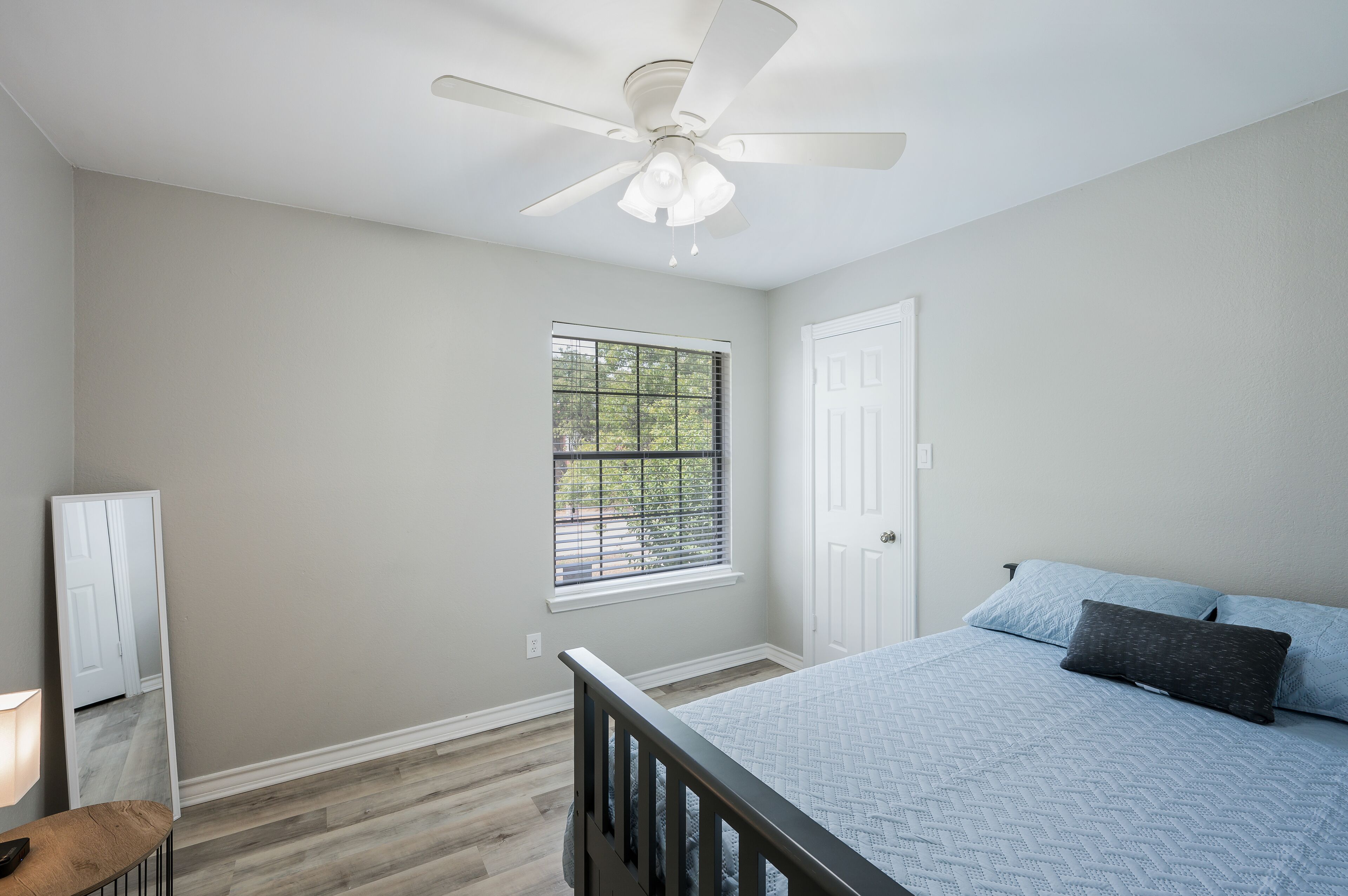 Tranquil Home with Pool sleeps 8