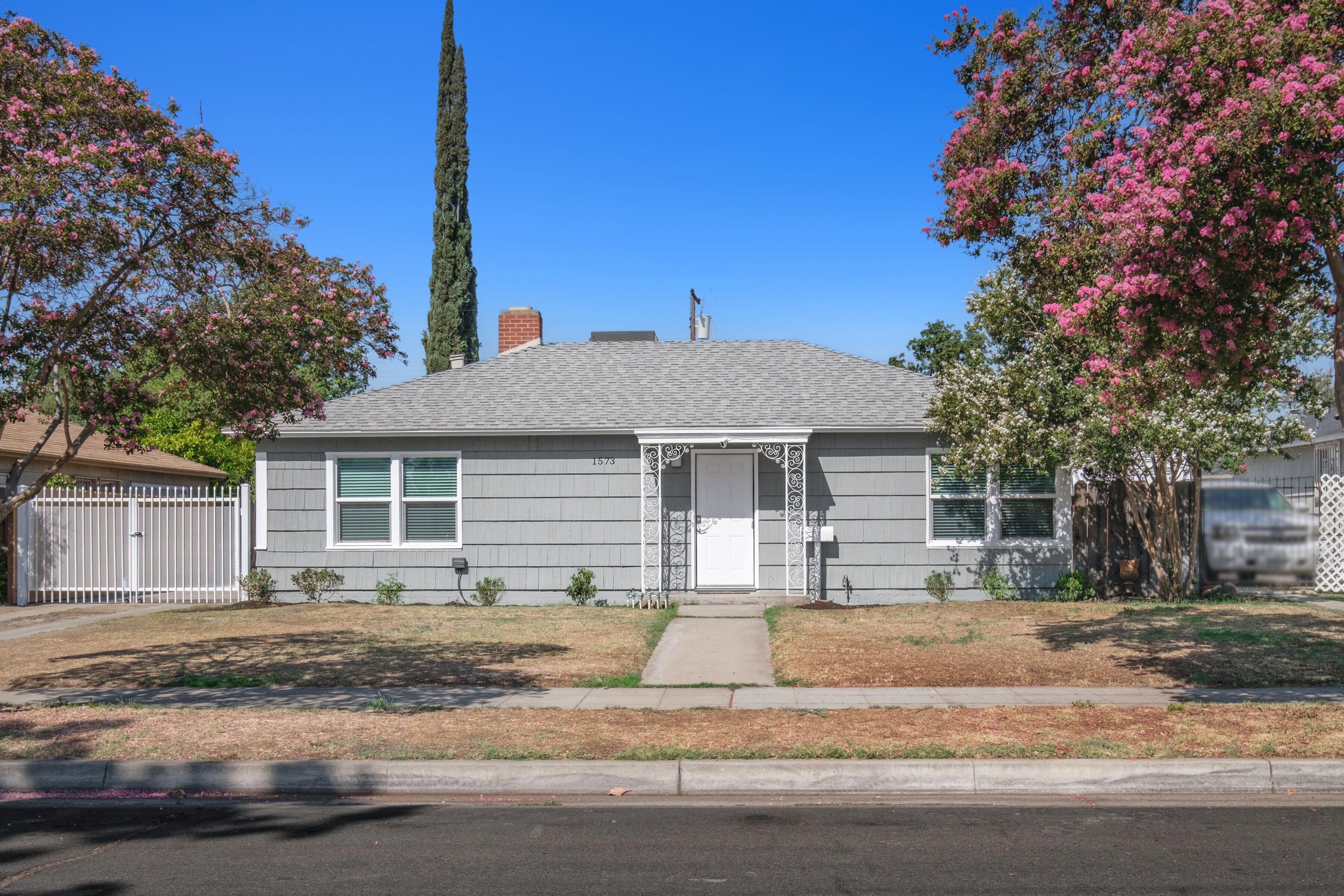 Upgraded 3Bed Home with 3 Min Access to R99 & R41