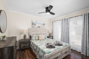 3 عدّة غرف نوم ومكواة/لوح كي وواي فاي مجانًا وملاءات أسرّة