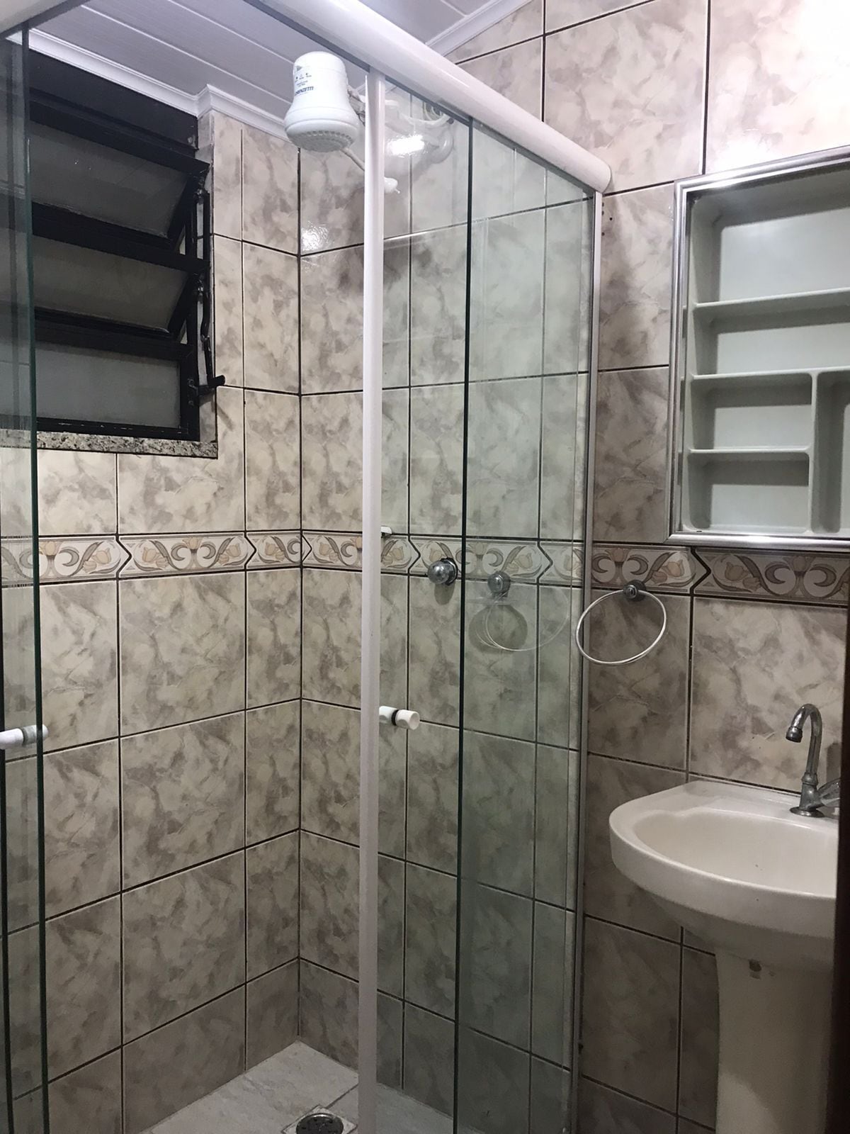 Apartment | Bathroom | Shower, rainfall showerhead