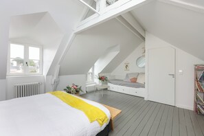 4 habitaciones, escritorio, tabla de planchar con plancha y wifi gratis 