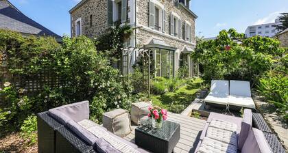 Central Cozy Stone-Villa: 4BR/10p, Spa & AGA