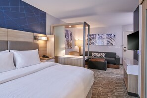 Suite, 1 King-Bett | Schreibtisch, Verdunkelungsvorhänge, schallisolierte Zimmer