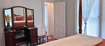 The Hunt House Bed & Breakfast: A traditional country home, away from home!