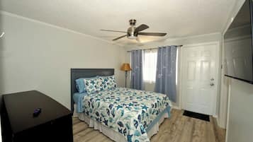 1 slaapkamer, een bureau, een strijkplank/strijkijzer, gratis wifi