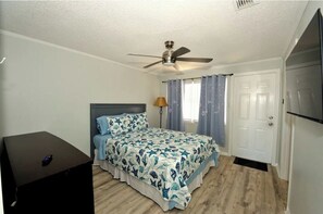1 chambre, bureau, fer et planche à repasser, Wi-Fi gratuit