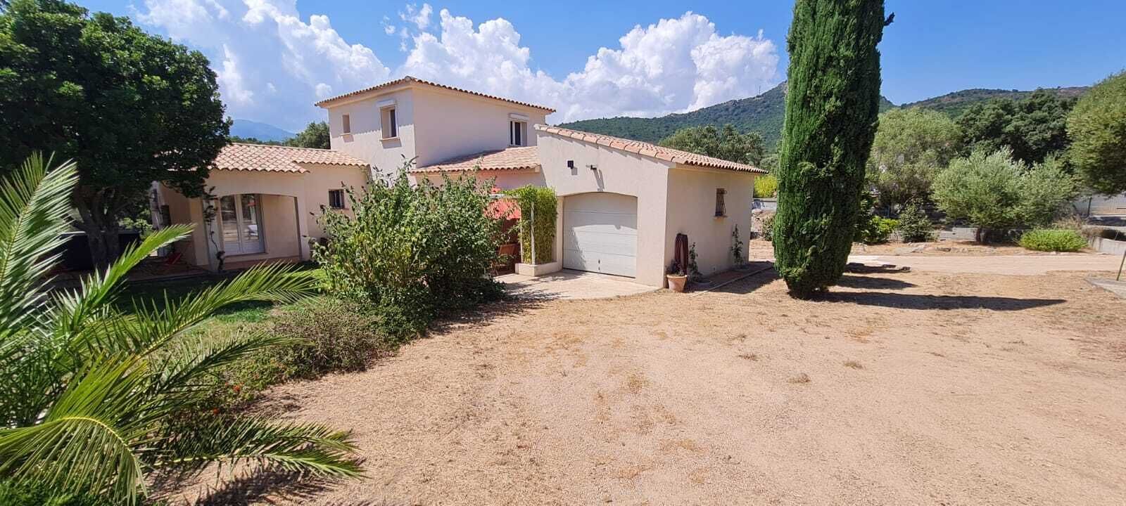 Villa Mozzi's Conca Jacuzzi Garden Barbecue near beaches