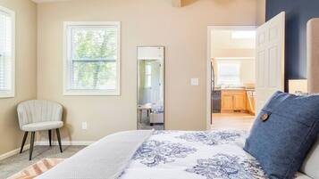 5 bedrooms, iron/ironing board