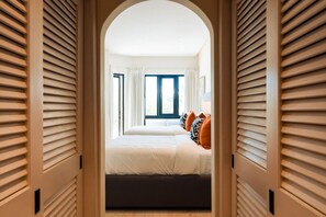 5 Schlafzimmer, Schreibtisch, Bügeleisen/Bügelbrett, kostenloses WLAN