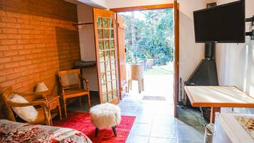 Minibar, individually decorated, individually furnished, free WiFi