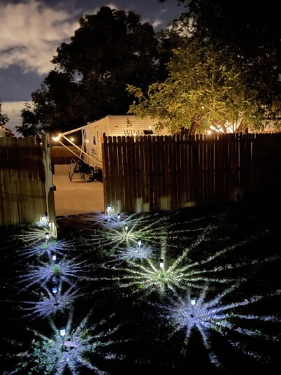 Delightful and cozy RV with outdoor space