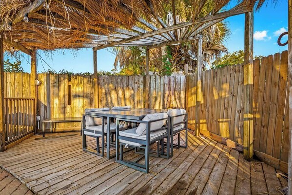 Outdoor dining