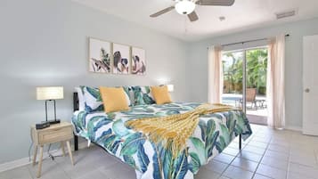 3 bedrooms, desk, iron/ironing board, travel crib