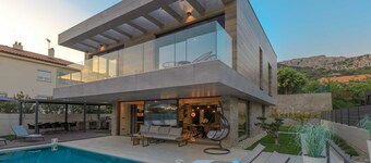 Luxury Villa Elite with heated pool, sauna, jacuzzi & gym
