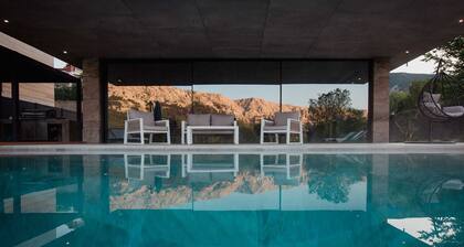 Luxury Villa Allure with heated pool, sauna, jacuzzi & gym