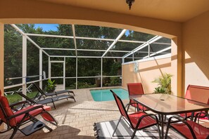 Outdoor pool, a heated pool - Amazing Star Wars 3Bd 3 Ba Home + Heated Pool + Free BBQ Grill + Disney 8.9mi (Clermont)