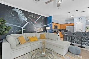 Smart TV - Amazing Star Wars 3Bd 3 Ba Home + Heated Pool + Free BBQ Grill + Disney 8.9mi (Clermont)