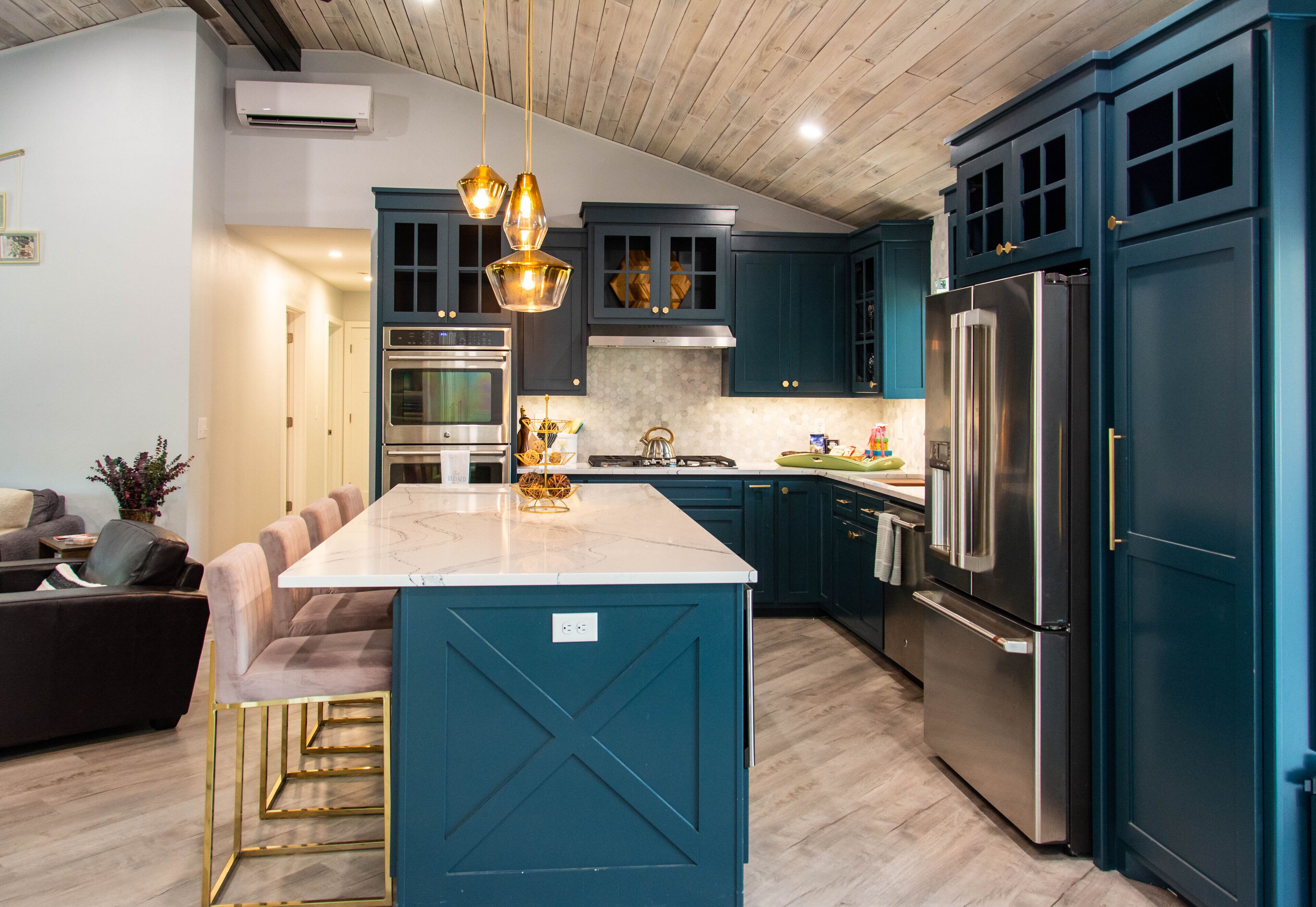 2 Min to I-49- Bike InOut- Christmas Still Open! Book Now!