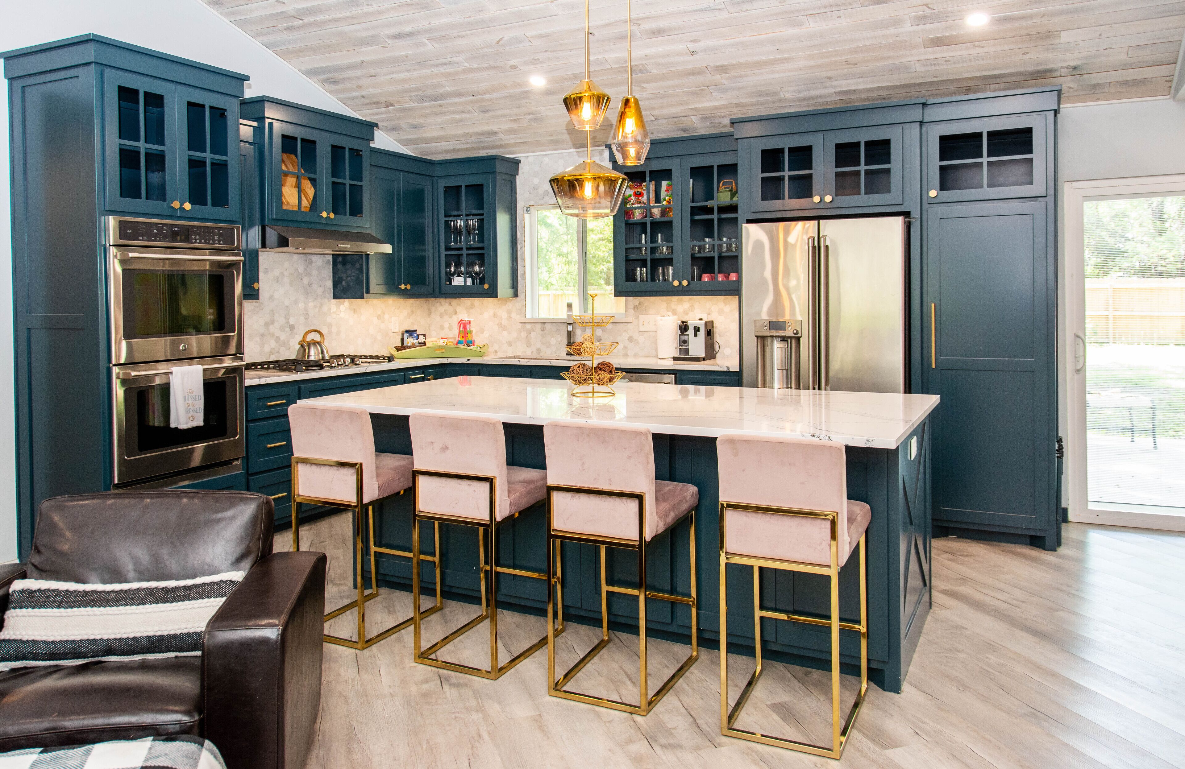 2 Min to I-49- Bike InOut- Christmas Still Open! Book Now!