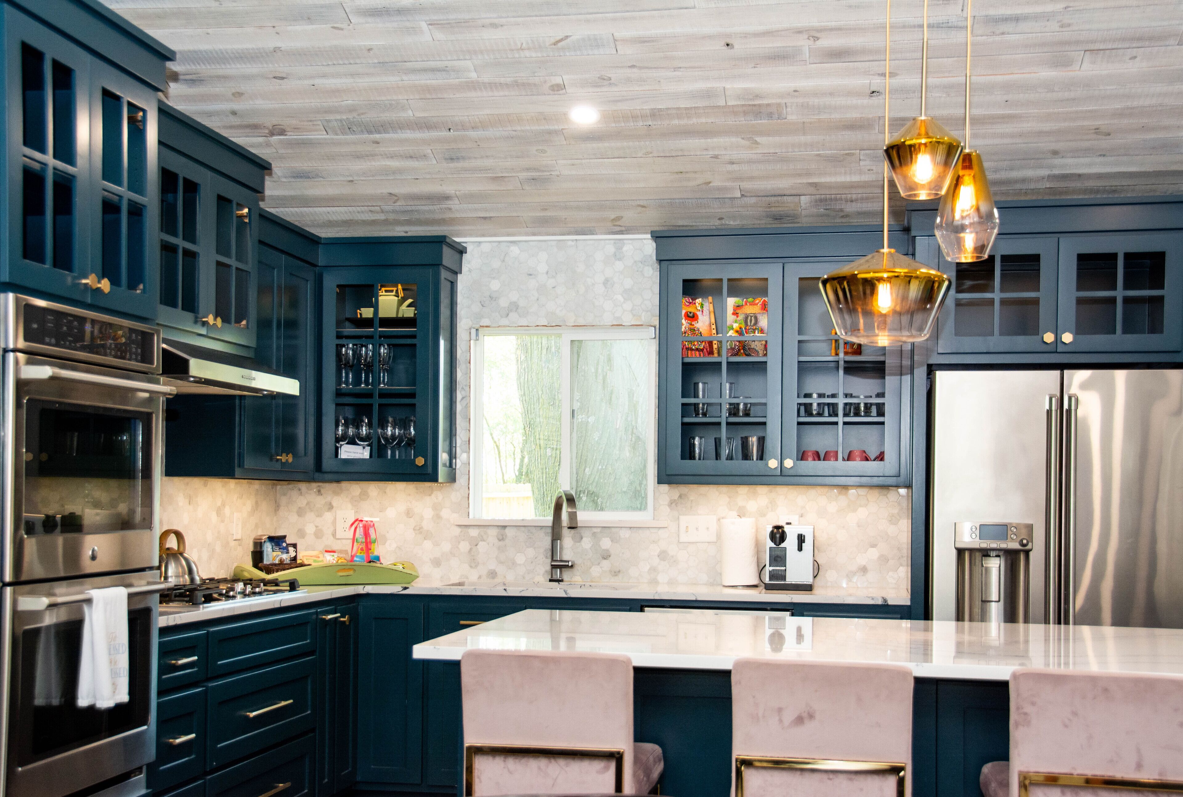 2 Min to I-49- Bike InOut- Christmas Still Open! Book Now!