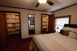 5 bedrooms, free WiFi, bed sheets
