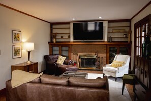 Smart-TV, fotballspill og bordtennis