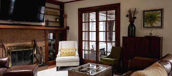 Charming 4 Bedroom home in the heart of Elgin