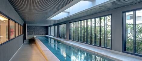 Piscina interna, piscina externa