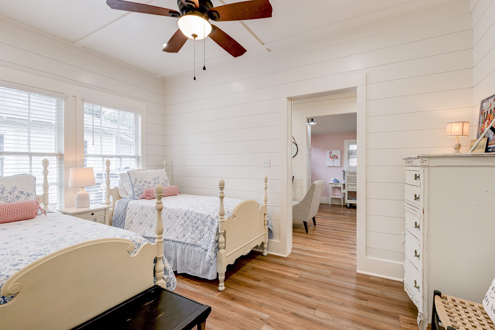 Historic Short 7th Ave Bungalow near Laurel's Historic District!