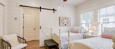 1 dormitori, planxa i posts de planxar, wifi gratuïta i roba de llit