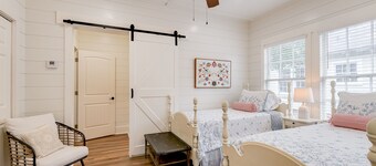 Historic Short 7th Ave Bungalow near Laurel's Historic District!