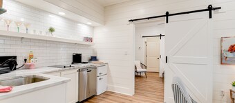 Historic Short 7th Ave Bungalow near Laurel's Historic District!