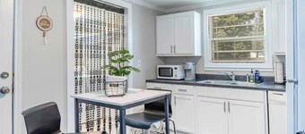 Cozy Boho Studio near Downtown