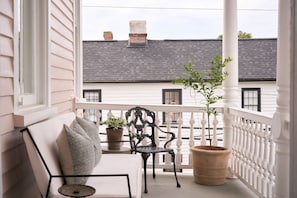 Terrace/patio - The Juliette - Historic Luxury Residence (Charleston)