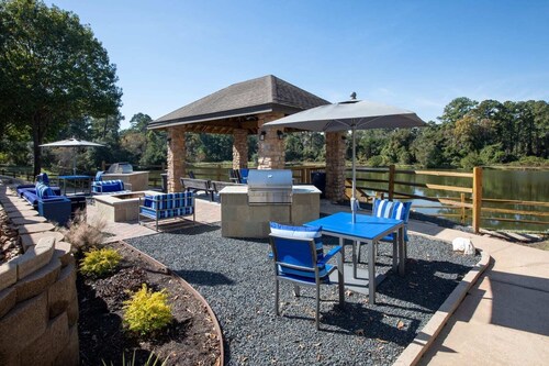 Total Relaxation and Tranquility - Perfect space for family or work .