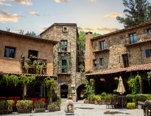 Apartment | Exterior - Pietro Santo (Santeagueda)