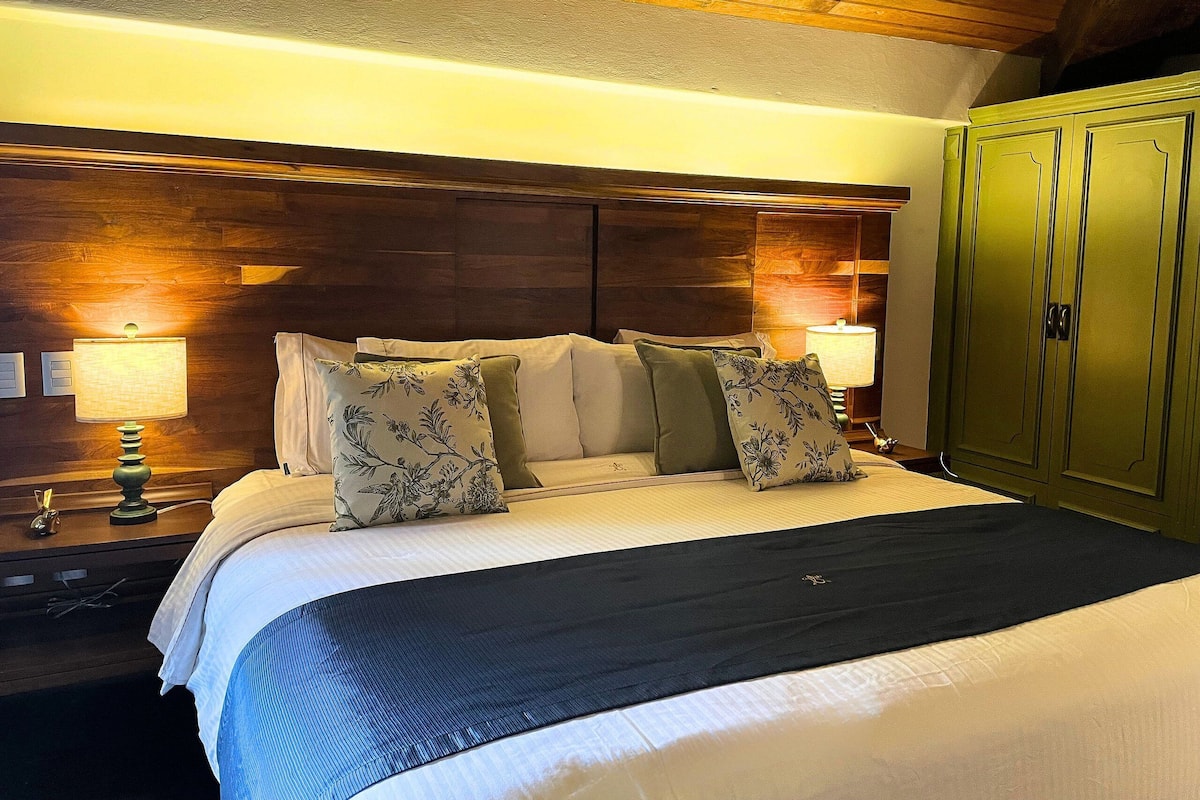 Basic Room | Individually decorated, individually furnished, free WiFi, bed sheets