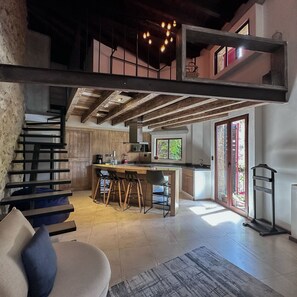 Comfort Loft | Living area | 40-inch Smart TV with digital channels, TV