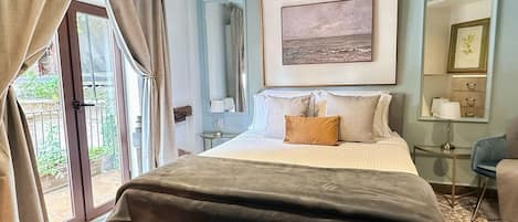 Panoramic Loft | Individually decorated, individually furnished, free WiFi, bed sheets