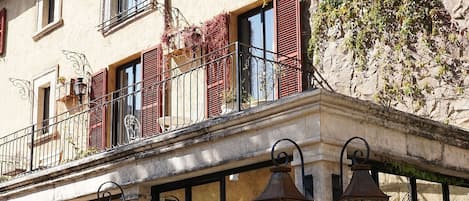 숙박 시설 정면