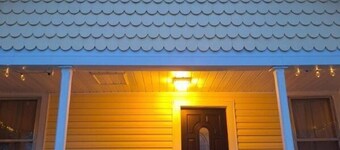 Yellow Doll House near UT & downtown Knoxville.