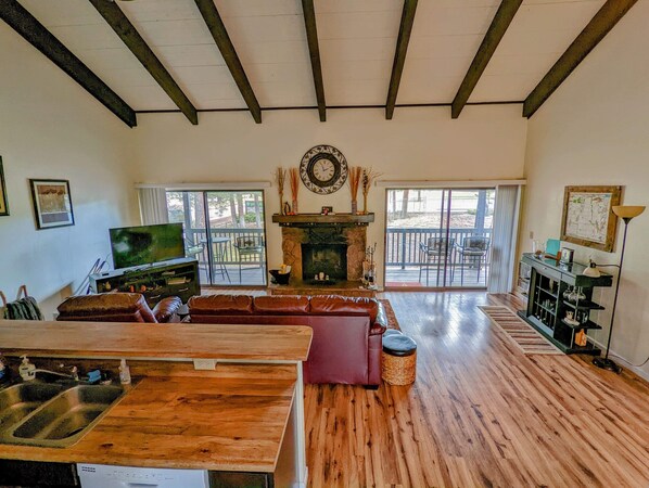 TV connectée, cheminée