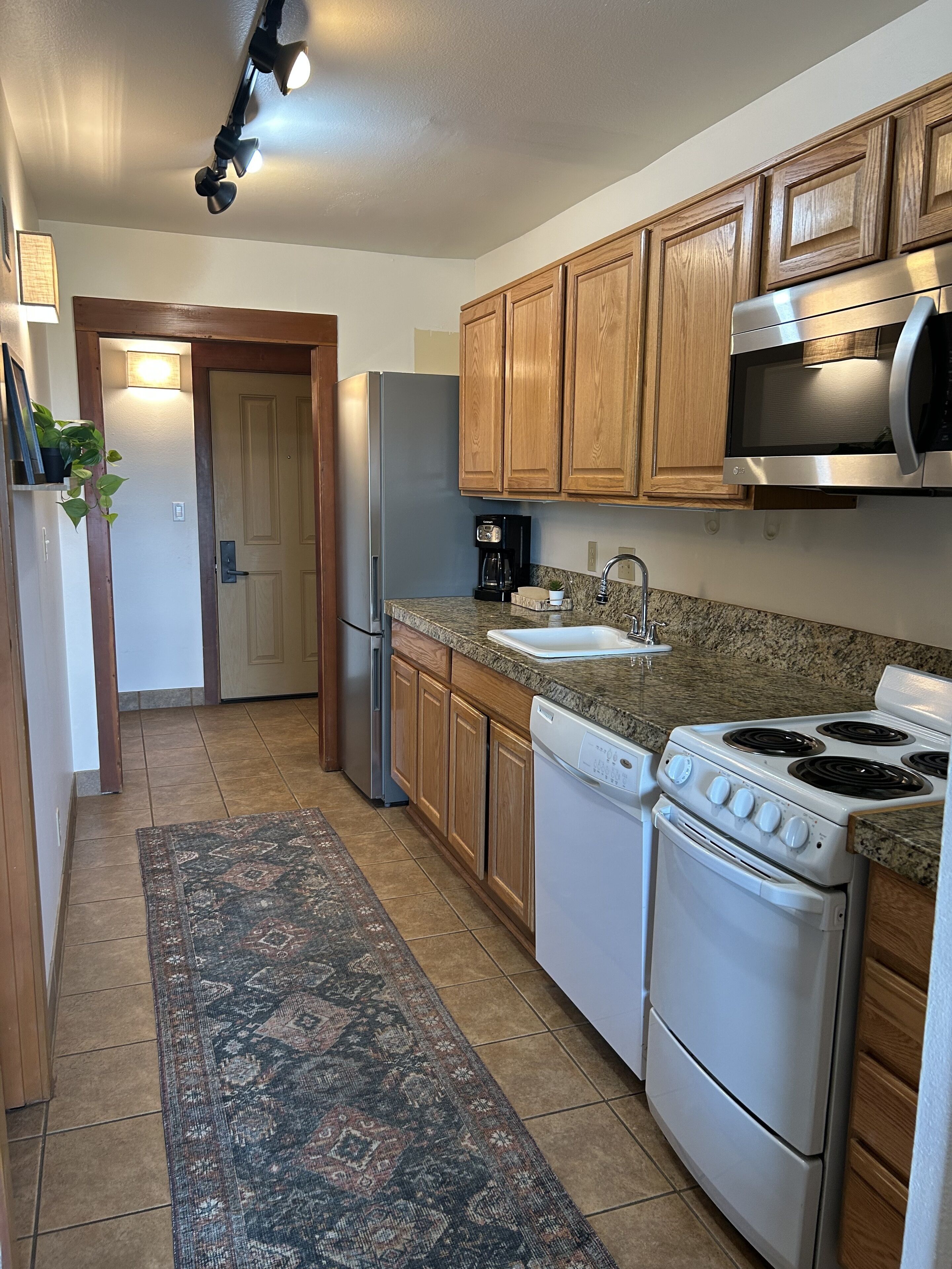 Tree top view and activities galore! Seventh Mt. Resort