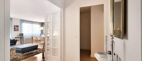 Smart TV, books, computer monitors, printers