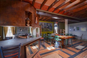 Dining room - Michie Hostel (Providence)