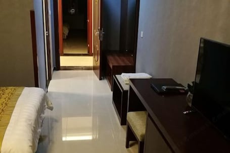 Room. Beijing Dongshanyuan Hotel